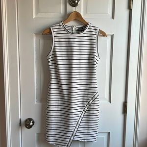 Daily Look white and black striped dress